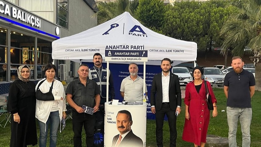 Anahtar Parti Darıca’da üye çalışmalarını sürdürüyor
