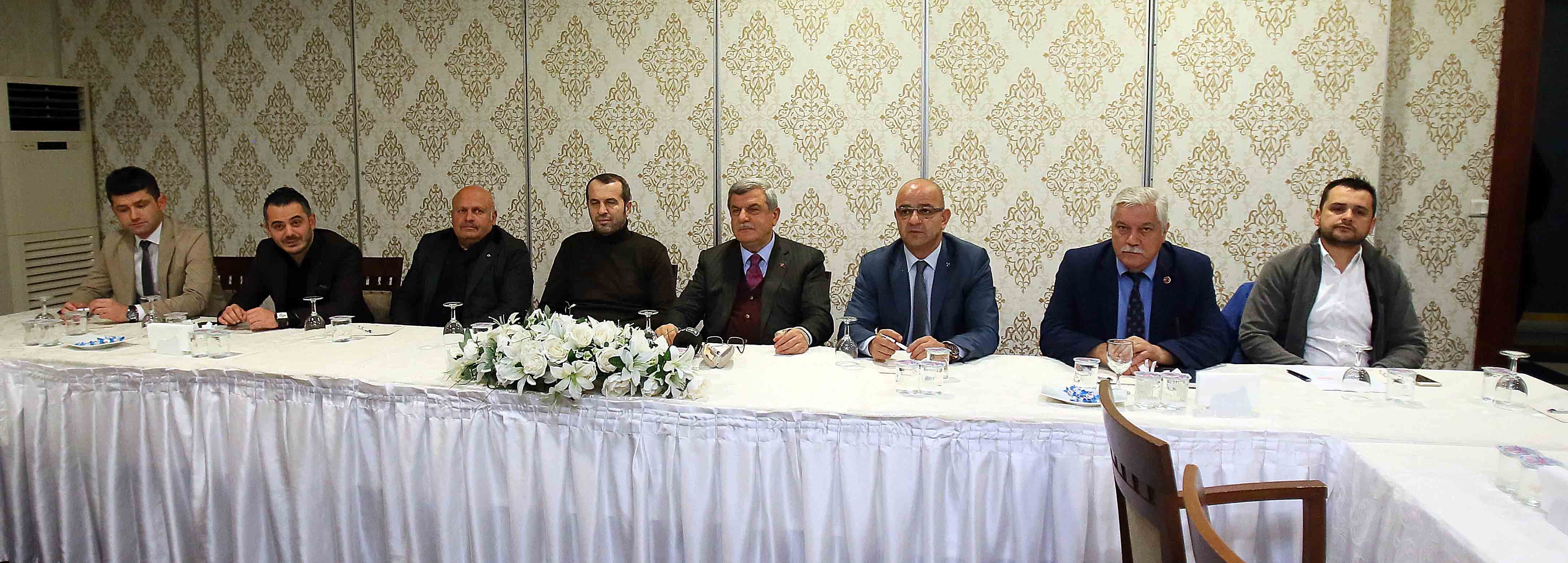 Karaosmanoğlu, MHP'lileri bilgilendirdi