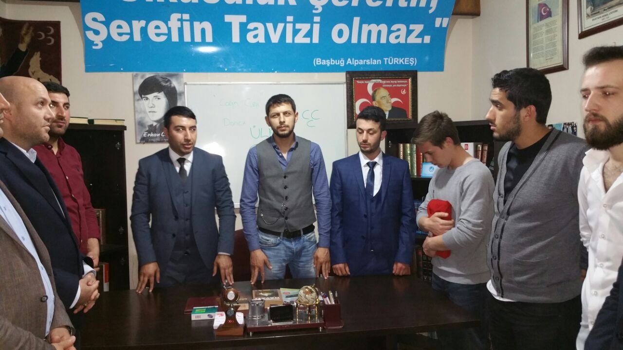 Darıca Ülkü Ocağı'nda bayrak değişimi