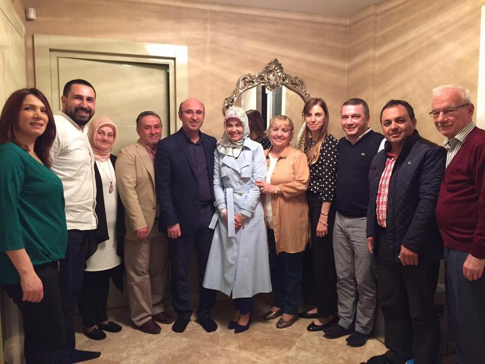Ak Parti Kocaeli ailesi Tunçellerin evinde buluştu