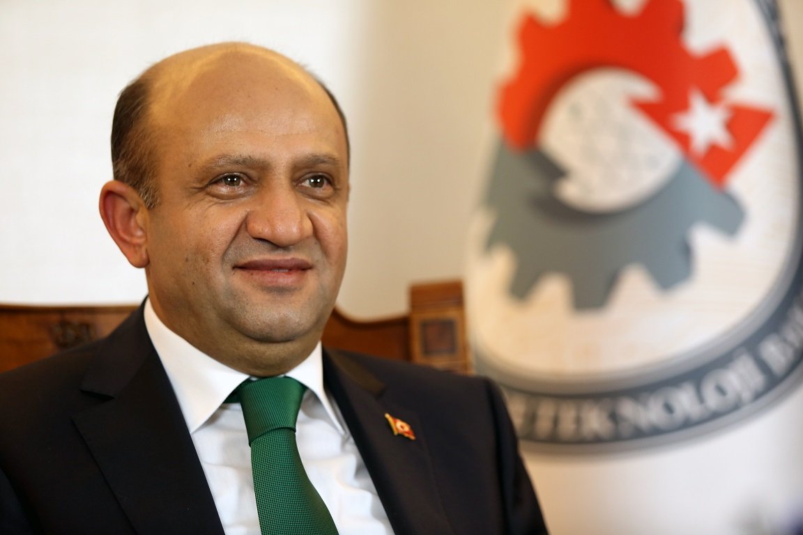 Fikri Işık, Savunma Bakanı oldu