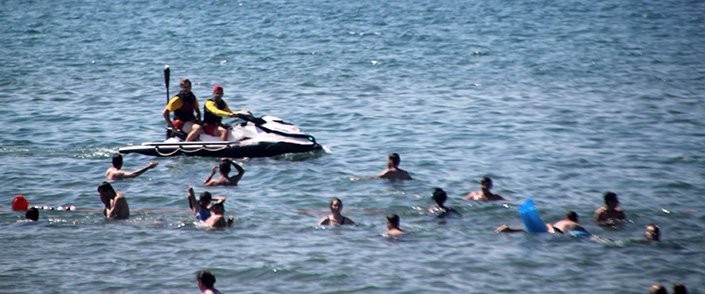 Bayramoğlu'nda 10 kişi boğulmaktan kurtarıldı