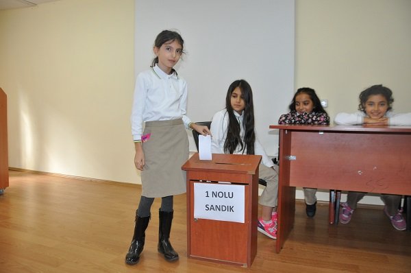 Kazım Karabekir İlkokulu'nda demokrasi şöleni