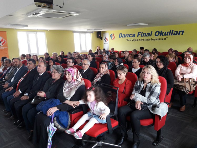 Darıca Final Okulları'ndan Cumhuriyet etkinliği