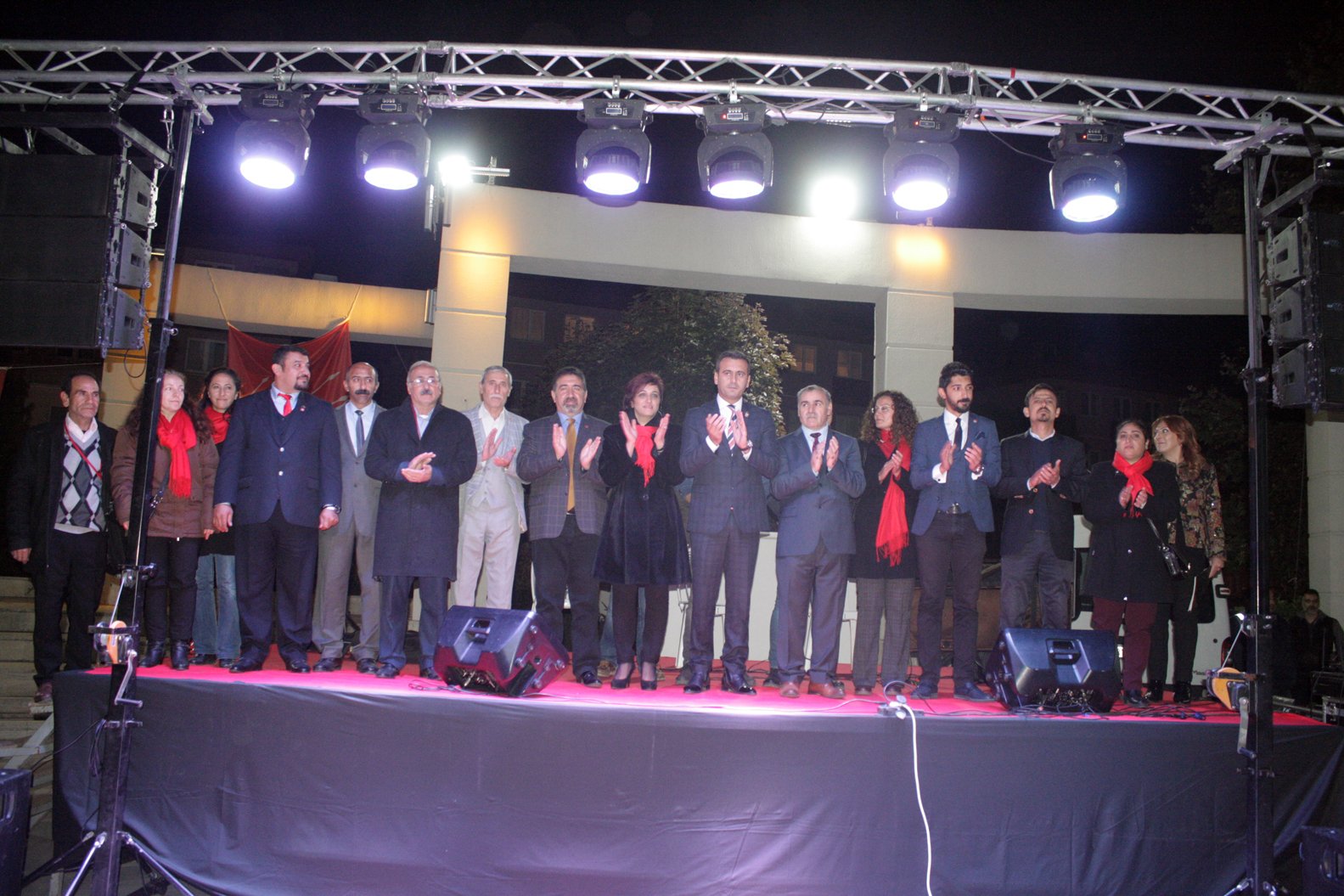 CHP Darıca, 29 Ekim'i vatandaşlarla kutladı