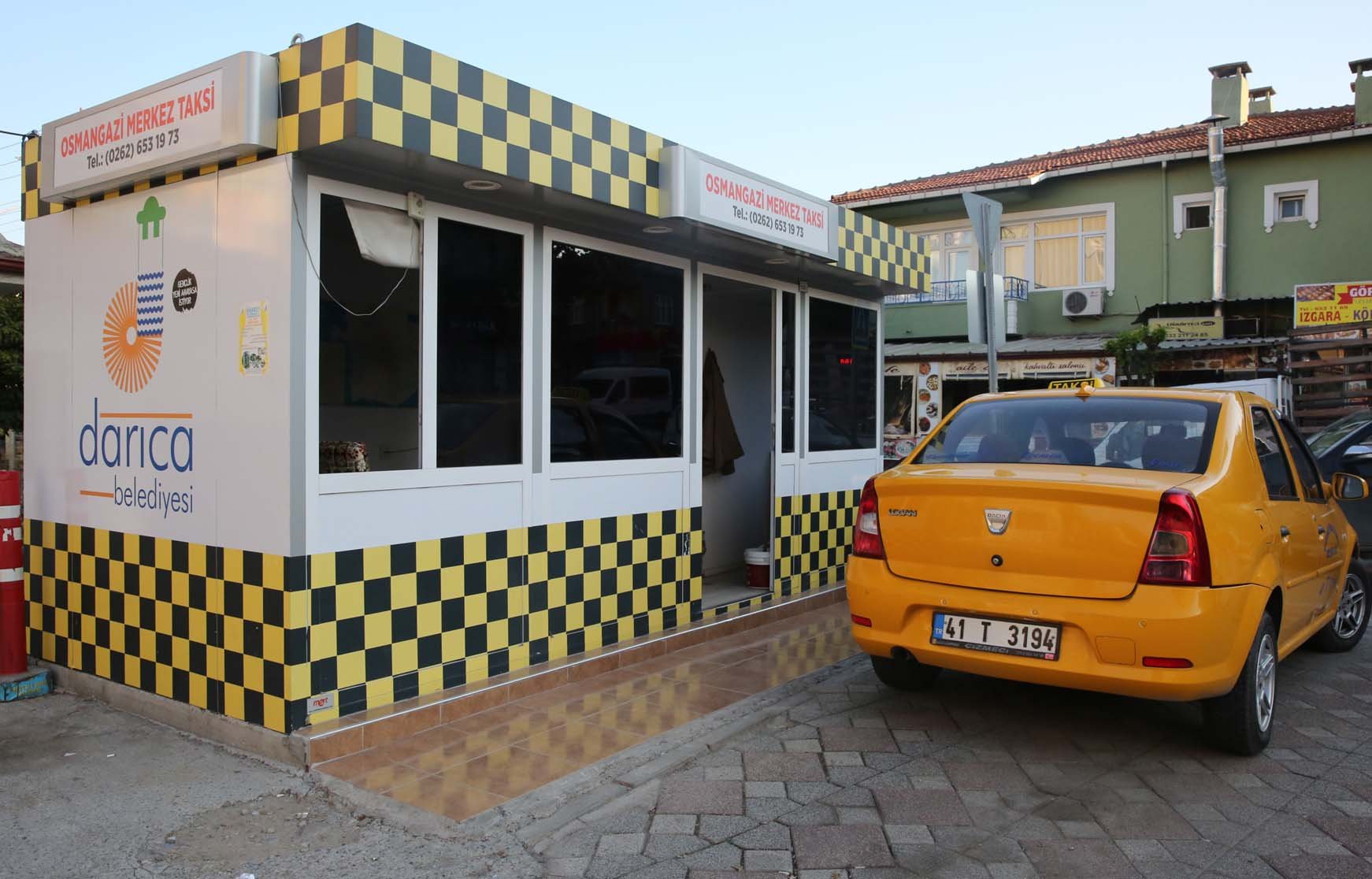Darıca'da taksi durakları yenilendi