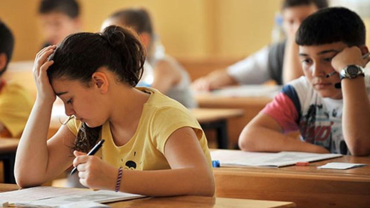 Darıca'da 2 bin 842 öğrenci sınava girdi