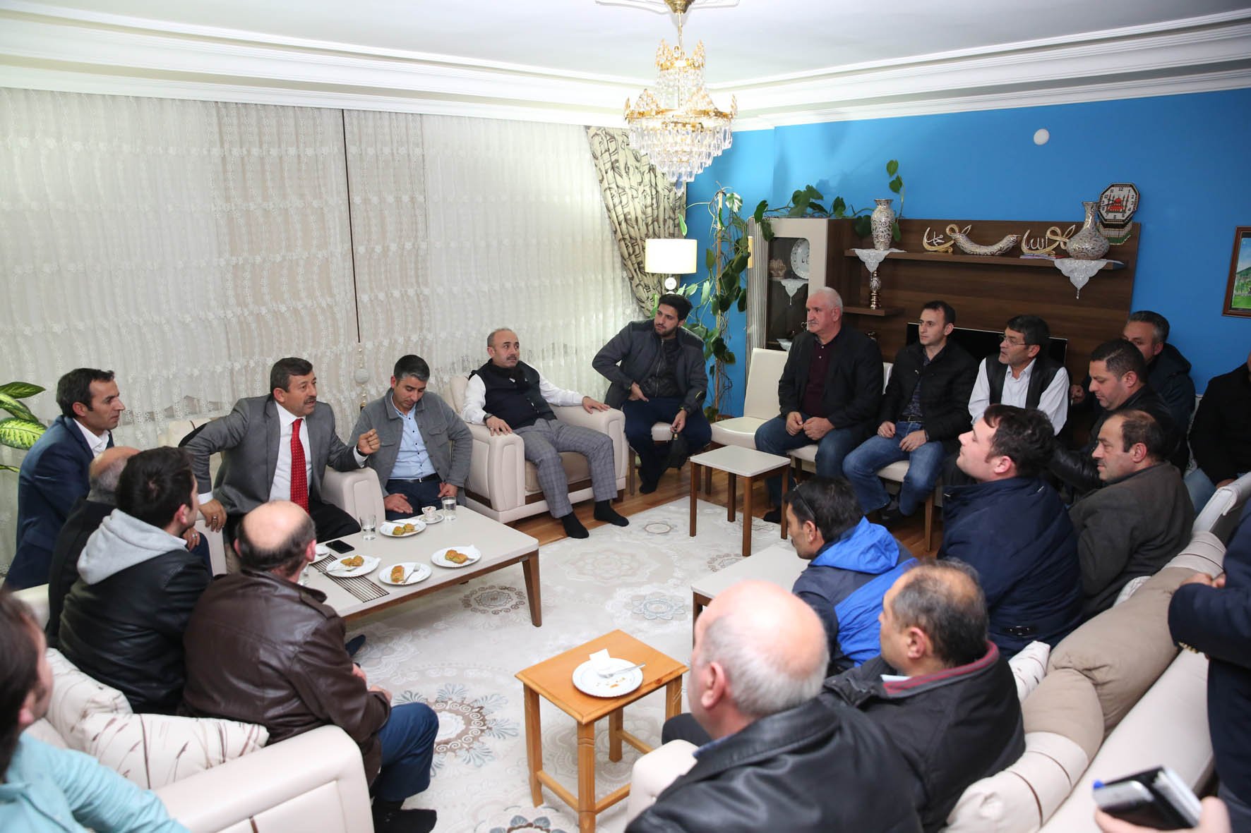 Karabacak, Osmangazi'de vatandaşlarla buluştu