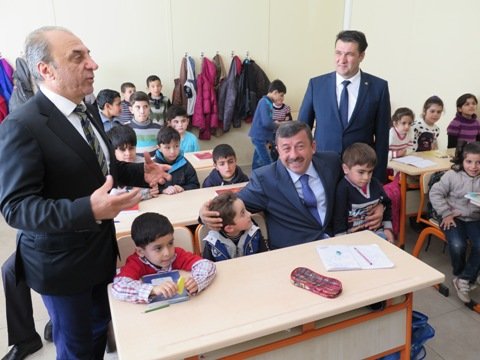 Suriyeli öğrenciler için 134 sözleşmeli öğretmen atandı