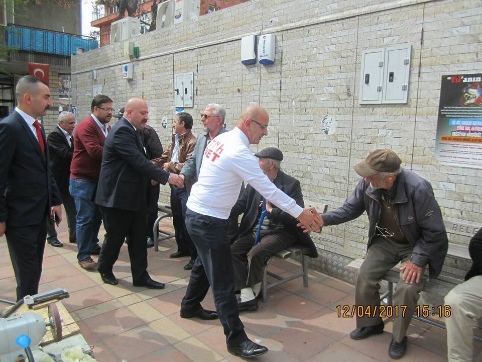 MHP'liler Darıca'da vatandaşlarla buluştu