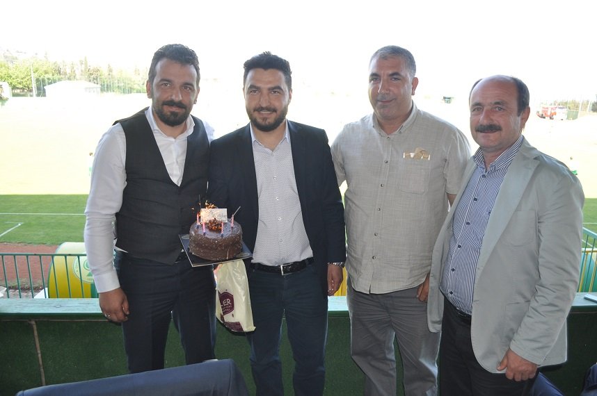 Mustafa Öztürk'e doğum günü sürprizi!