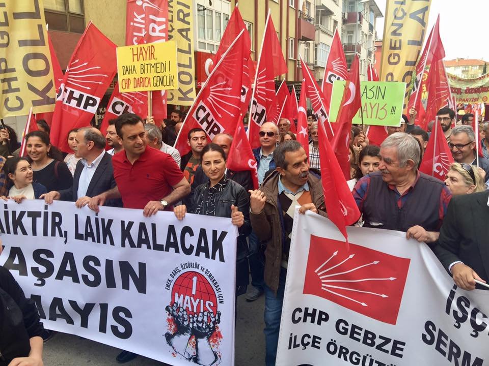 CHP Darıca, 1 Mayıs yürüyüşüne katıldı