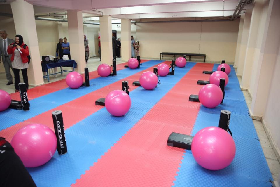 Darıca'da 2 okula spor salonu açıldı