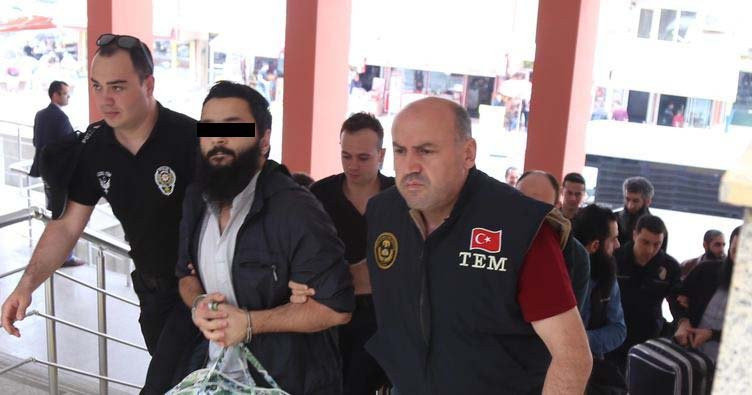 Darıca'da yakalanan DEAŞ şüphelisi 8 kişi adliyeye sevk edildi