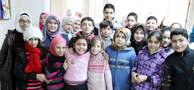 Suriyelilerin öğrenim gördüğü okul bir sene daha açık kalacak