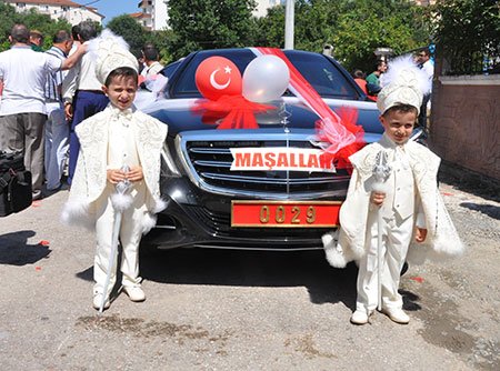 Bakan Işık'tan şehit çocuklarına jest