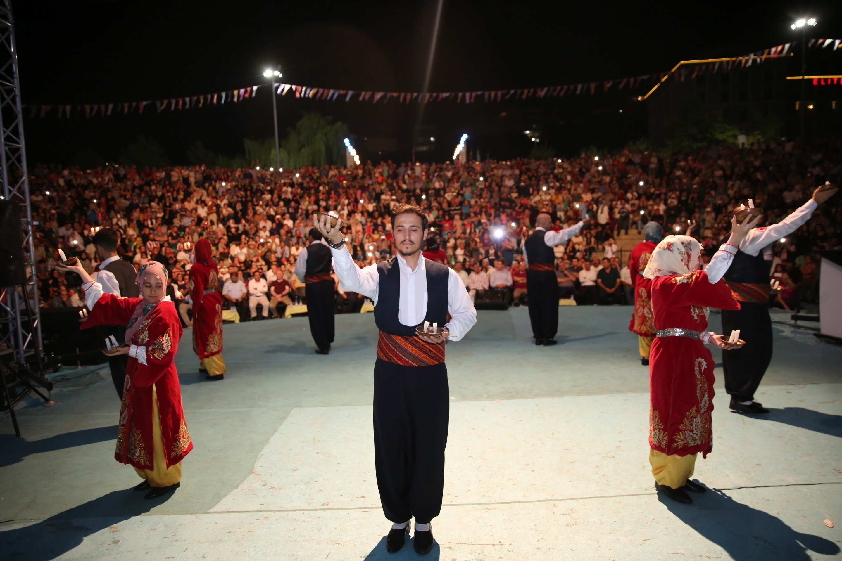 Darıca Belediyesi, şehir kültürlerini buluşturdu