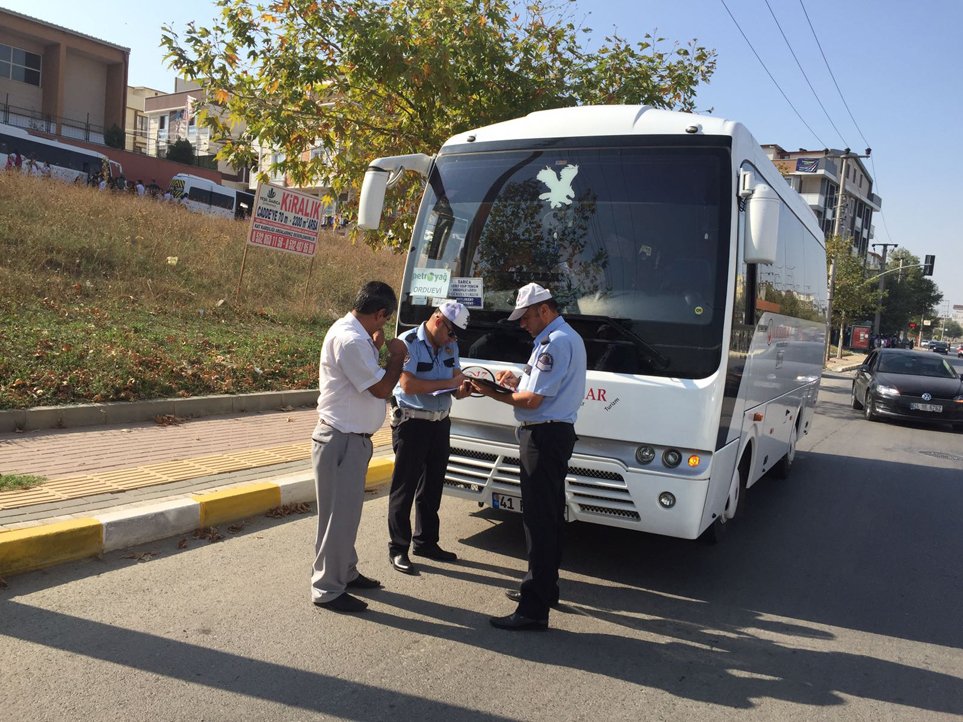 Darıca'da okul servislerine polis denetimi