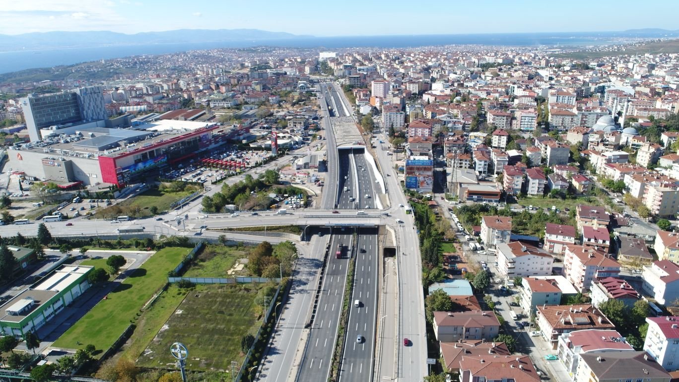 Gebze Anibal Kavşağı trafiğe açıldı