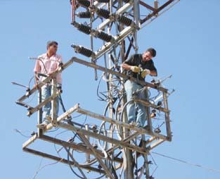 Neden  her gün elektrik kesiliyor?