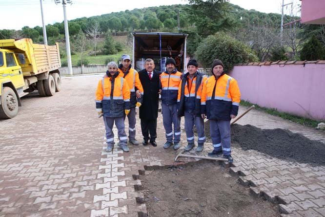 DARICA'DA YOL BAKIM EKİPLERİ ÇALIŞIYOR