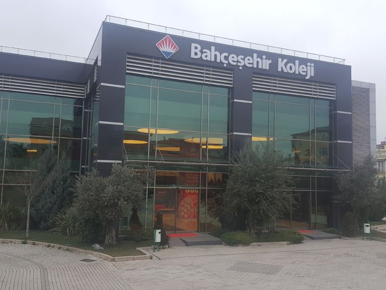 Bahçeşehir Koleji'nin bursluluk sınavına yoğun ilgi