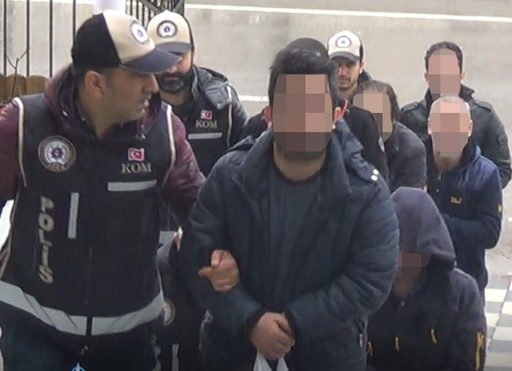 Gebze’de Gümrük kaçağı 1286 telefon ele geçirildi