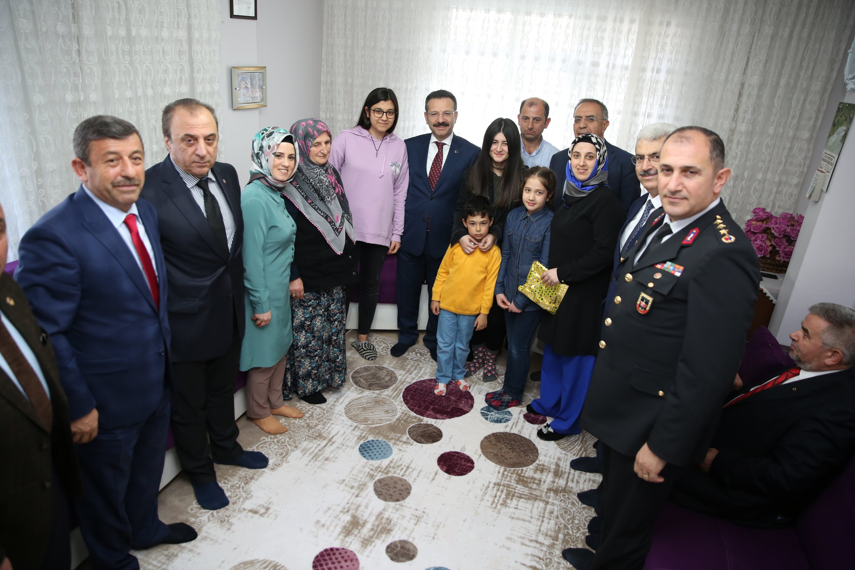 Vali Aksoy, Darıcalı şehit ailelerini ziyaret etti