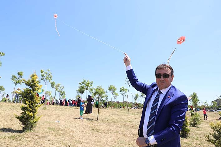 Başkan, çocuklar gibi şendi