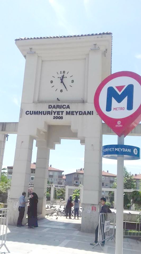 Metro gelmeden durak geldi!