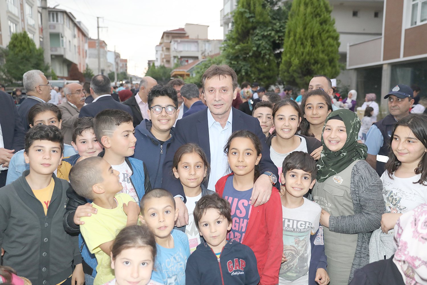 Çayırova'da 40 bin kişi iftar sofralarında buluştu