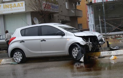 Patlayan lastik az daha can alıyordu!