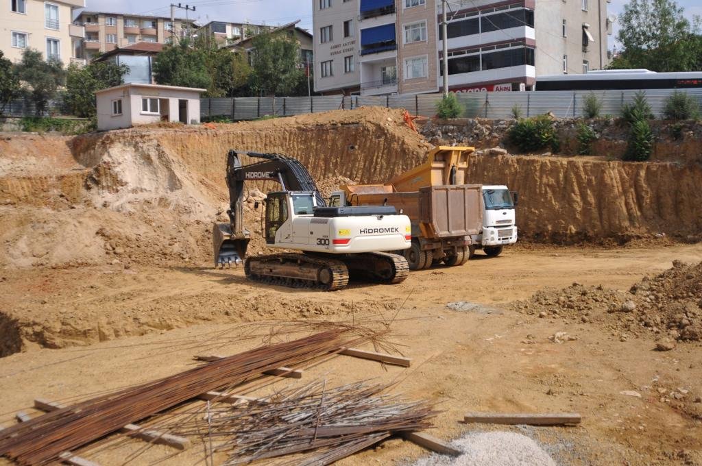 Darıca Kapalı Pazar'da çalışmalar sürüyor