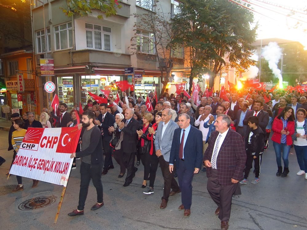 CHP Darıca'dan muhteşem Cumhuriyet Bayramı kutlaması
