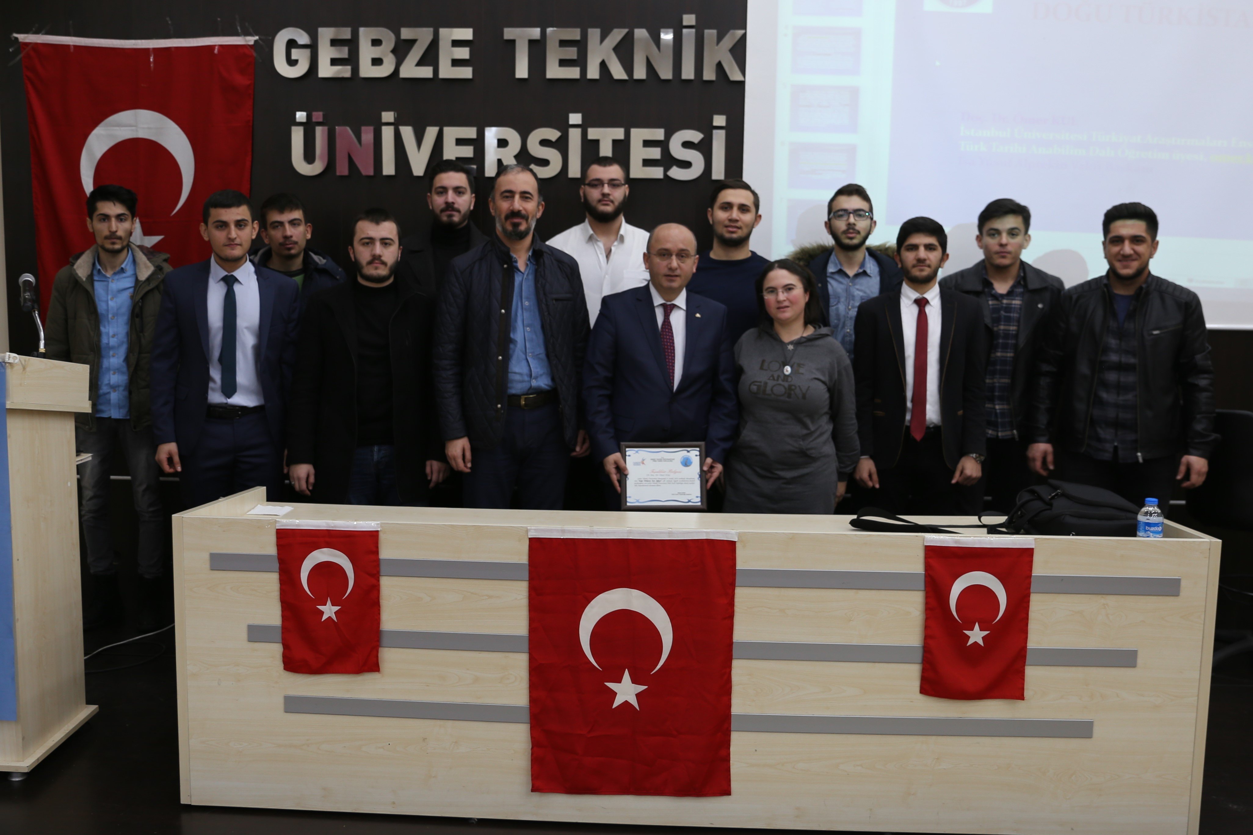 GTÜ'de Doğu Türkistan konuşuldu