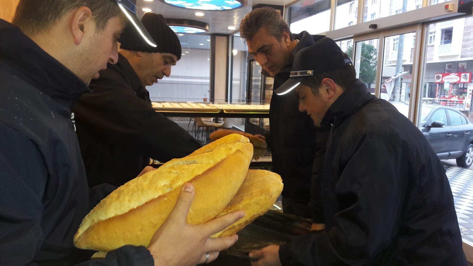 Darıca Zabıtası, yılbaşı öncesi işyerlerini denetledi