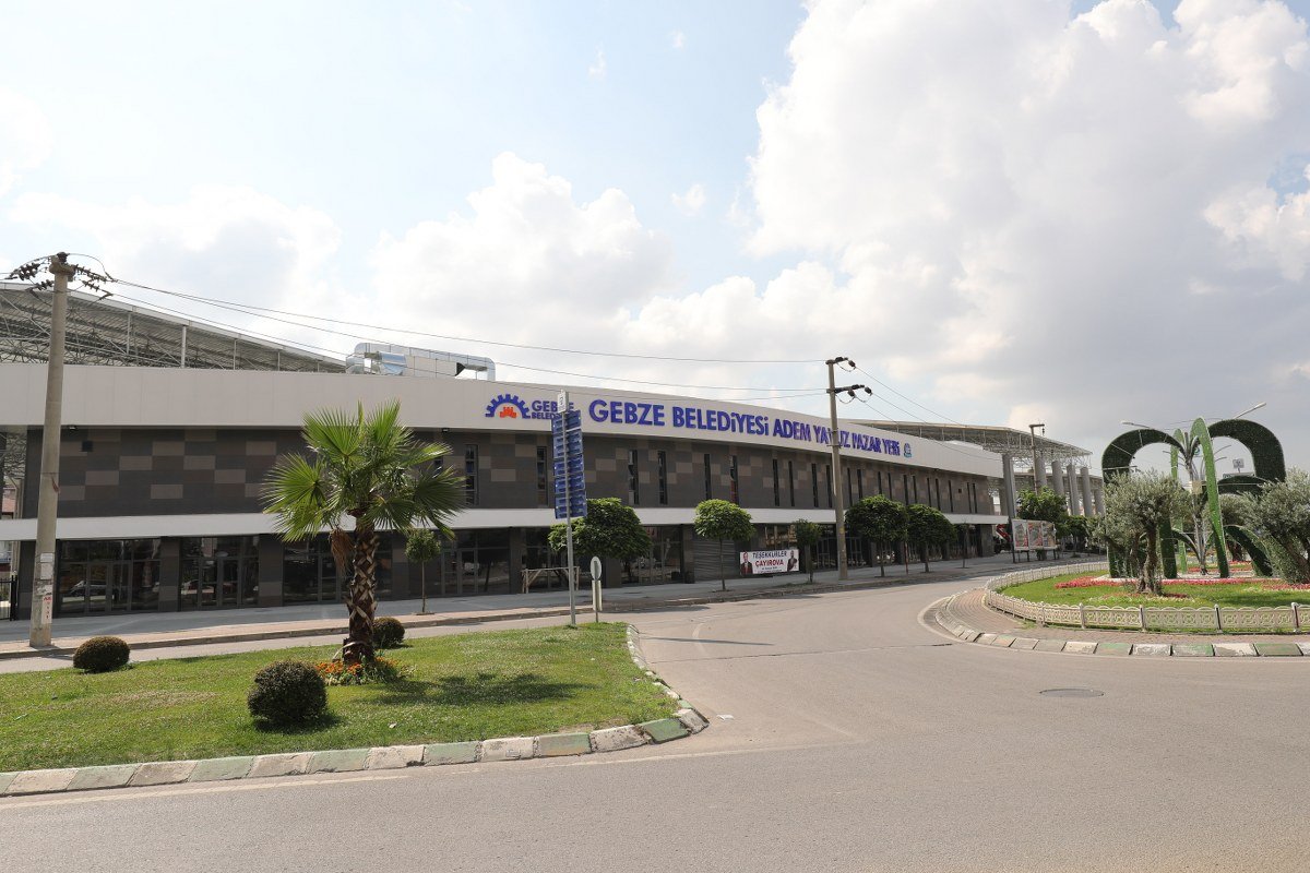 Adem Yavuz'da dükkanlar kiraya çıkıyor
