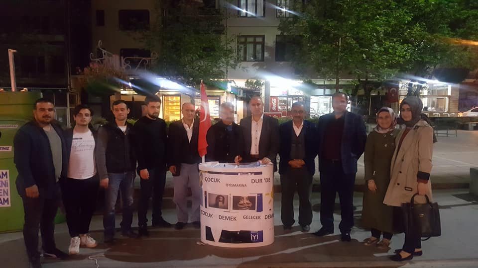 İYİ Parti Darıca'dan çocuk istismarına karşı imza kampanyası
