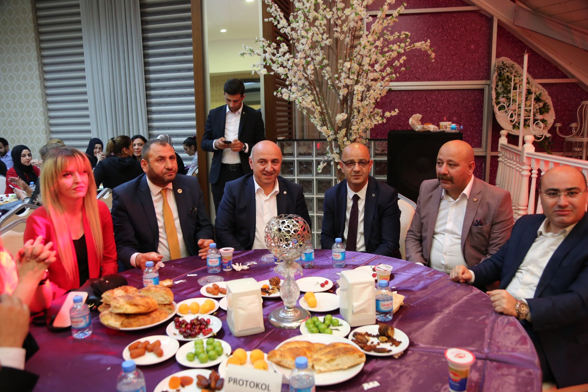 MHP Darıca'nın iftarına büyük ilgi