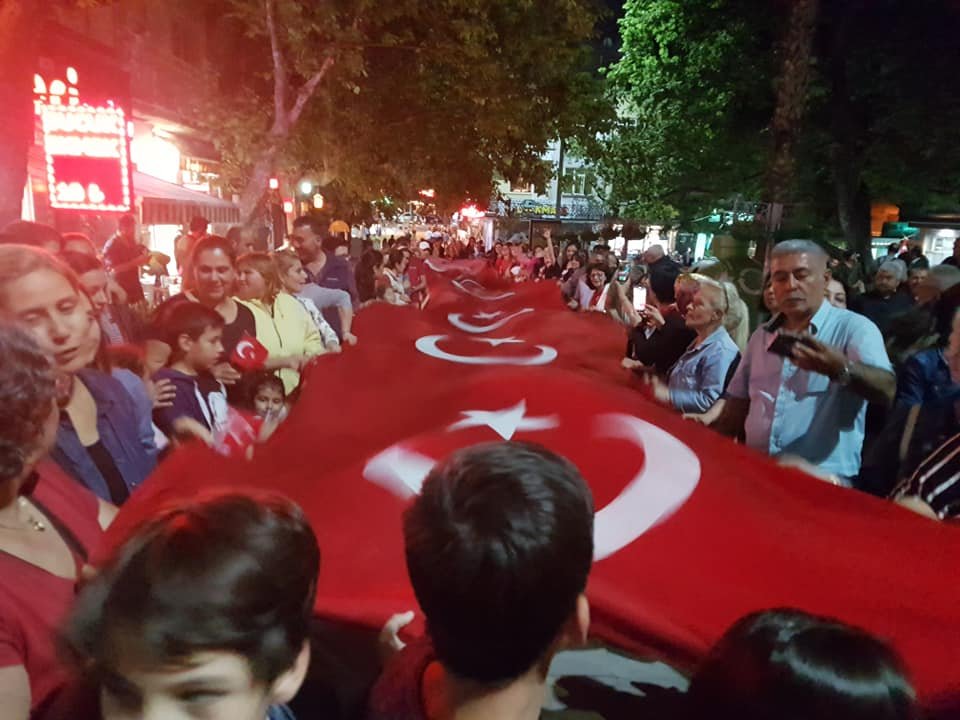 CHP Darıca'dan 19 Mayıs fener alayı yürüyüşü