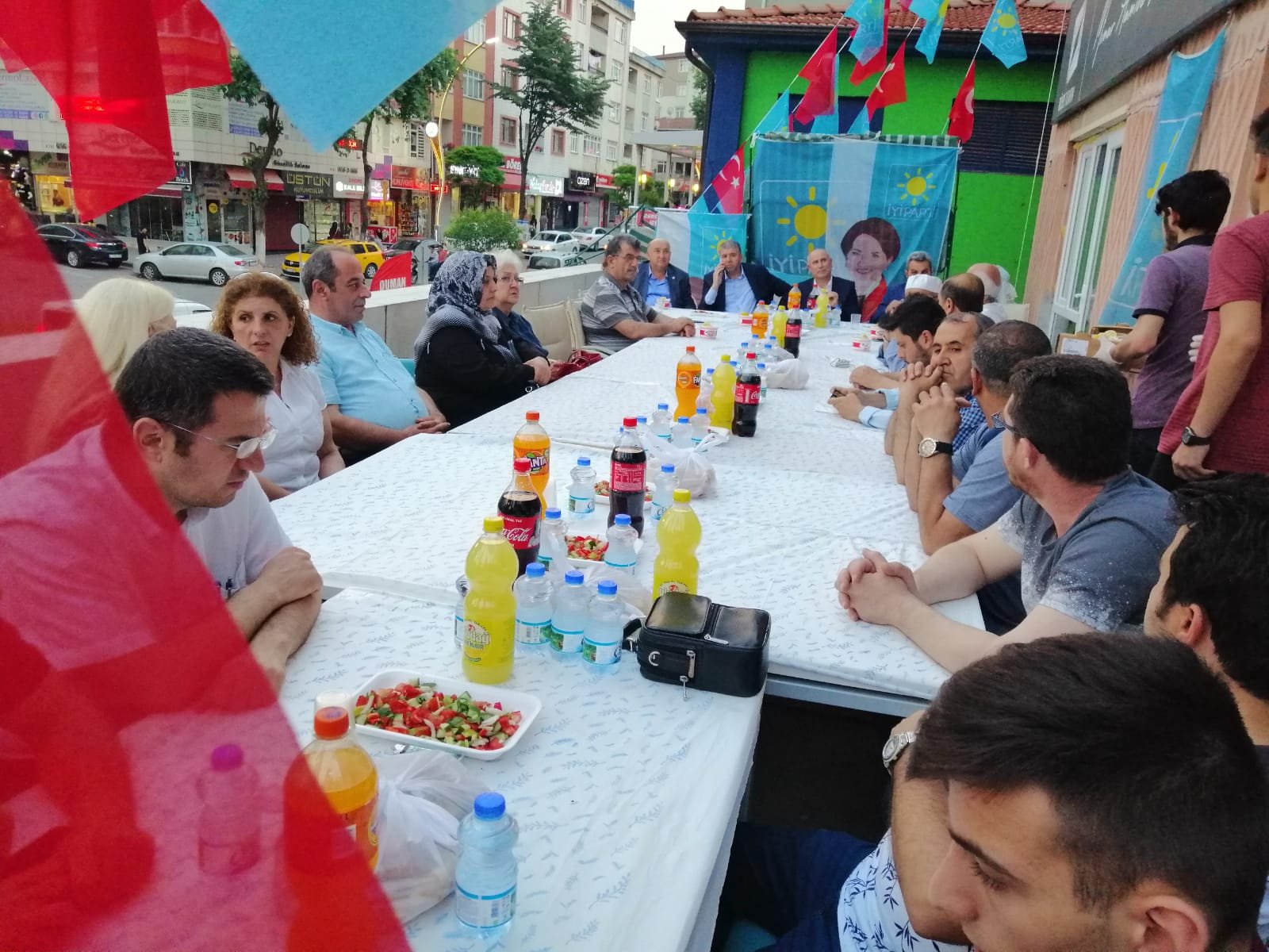 İyi Parti Darıca ailesi iftarda buluştu