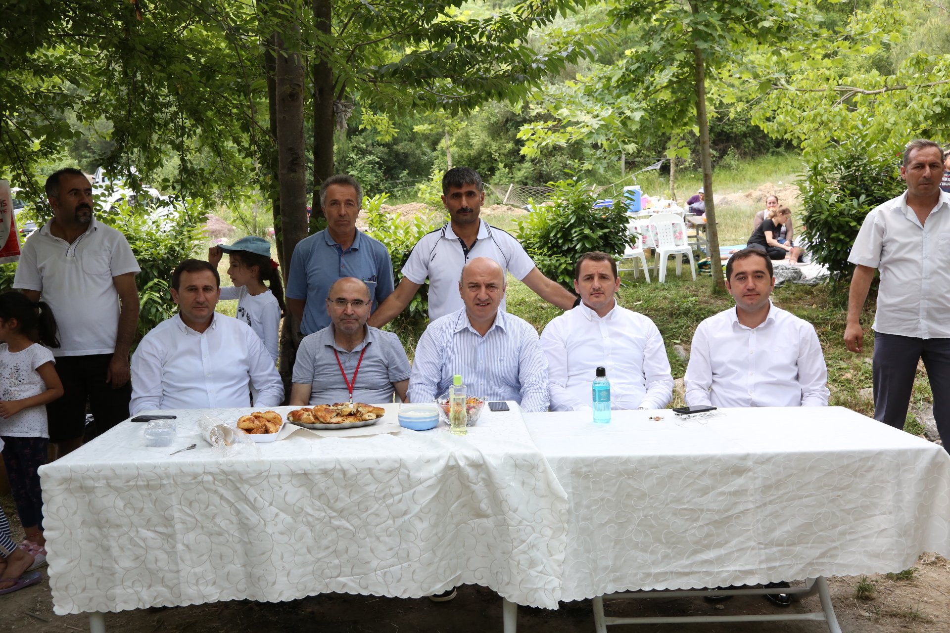 Bıyık, Darıca Cemevi'nin piknik programına katıldı