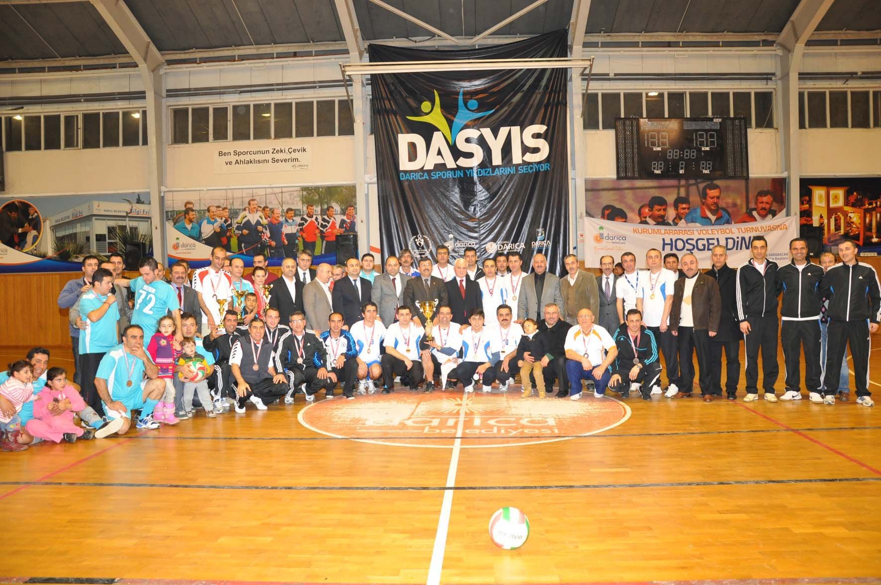 Voleybolda şampiyon Darıca Belediyesi oldu