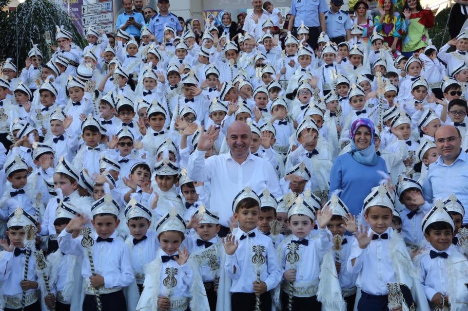 Darıca'da coşkulu sünnet şöleni