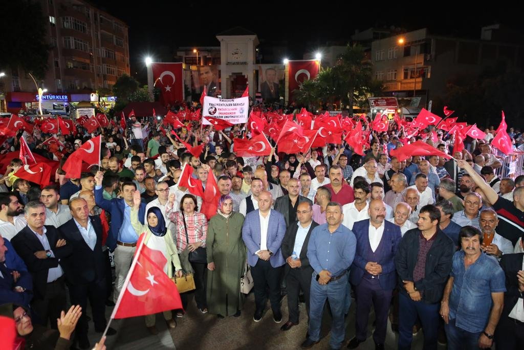 Darıca 15 Temmuz şehitlerini unutmadı