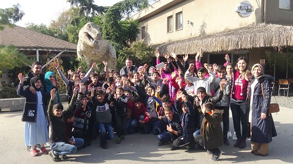 Tekman'dan başka bir yer görmeyen öğrenciler Darıca'ya geldi