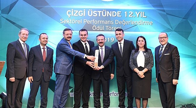 Kocaeli Sanayi Odası'nın ödül gecesine büyük ilgi!