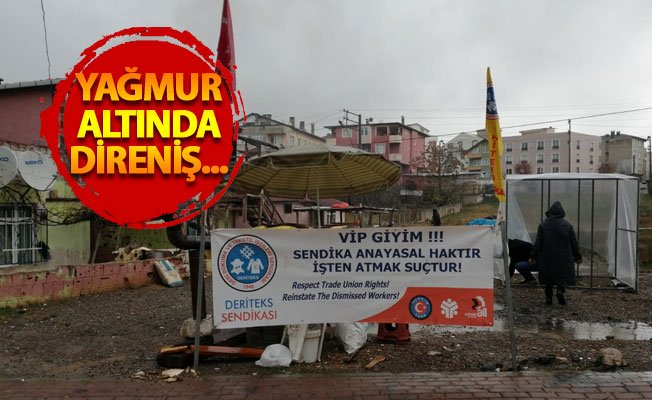 Yağmurda dahi direnişlerini sürdürüyorlar!