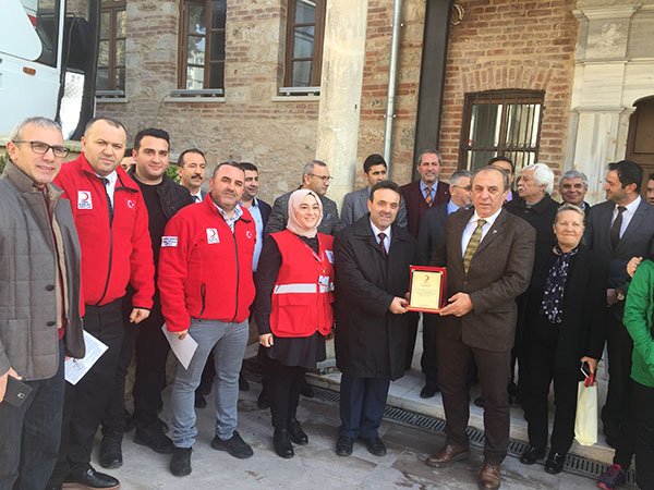 Hükümet Konağı önünde kan bağışında bulundular