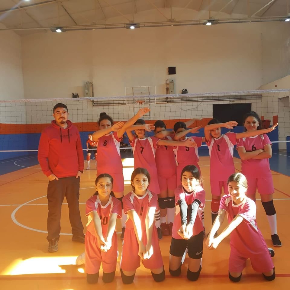 Darıcalı voleybolcular tarih yazdı!